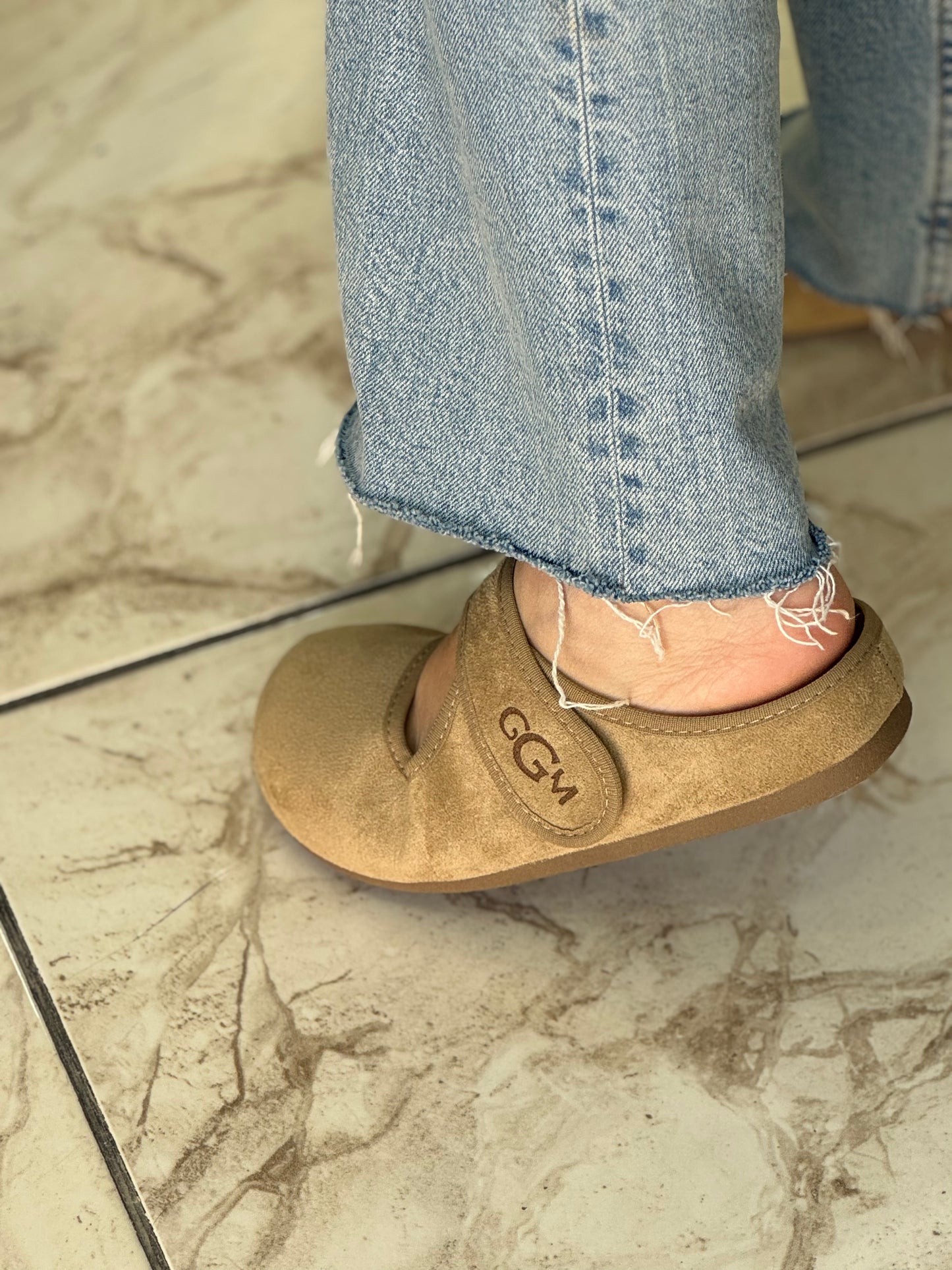 بانتوف طبي نسائي مريح وأنيق