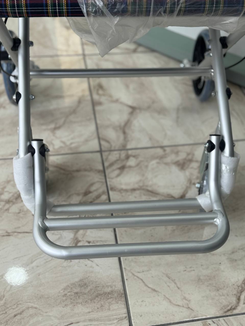 كرسي نقل المرضى خفيف وقابل للطي